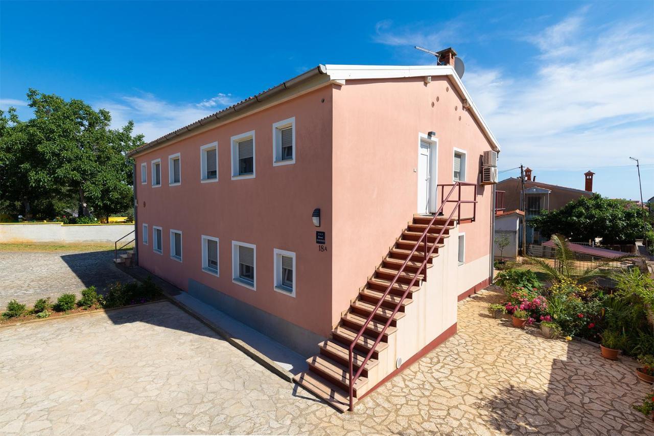 Apartmani Dujmovic 메덜린 외부 사진